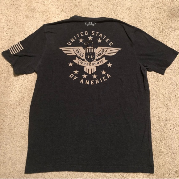 Large Under Armour heat gear t-shirt - Picture 3 of 3